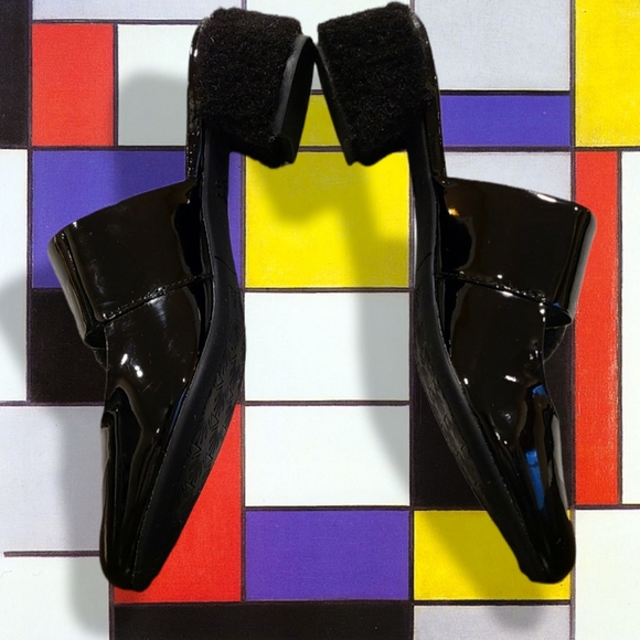 UGG Hayden Black Patent Leather and Shearling Mule Size 6 - Picture 3 of 11